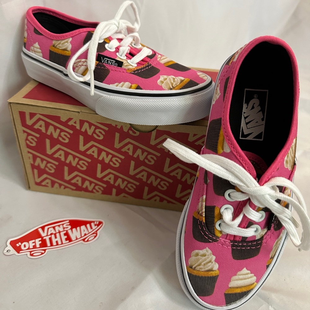 NWT / new in box • Vans kids size 12 • cupcakes (late night in hot pink)